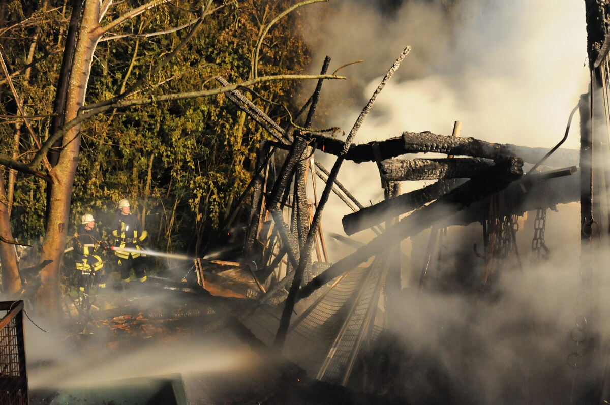 Großfeuer im Nehrener Kirschenfeld