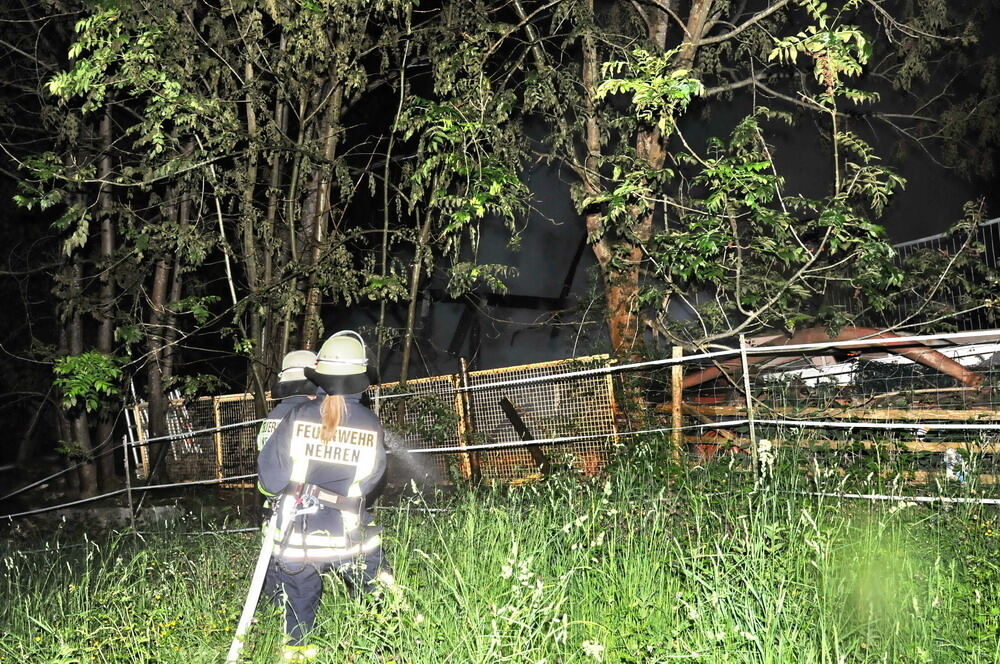 Großfeuer im Nehrener Kirschenfeld