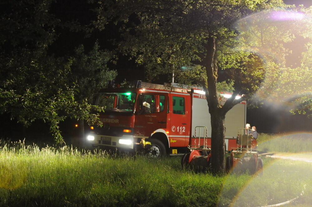 Großfeuer im Nehrener Kirschenfeld