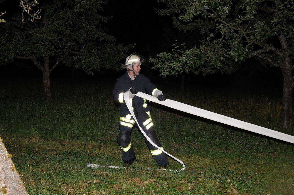 Großfeuer im Nehrener Kirschenfeld