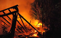 Großfeuer im Nehrener Kirschenfeld