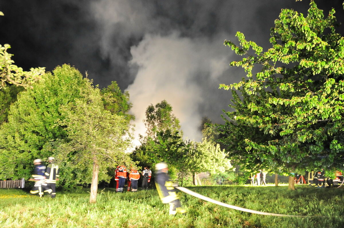 Großfeuer im Nehrener Kirschenfeld