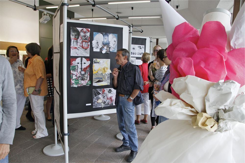 Vernissage bzw. eine Matinée mit dem Neigungskurs Bildende Kunst des Quenstedtgymnasiums Mössingen