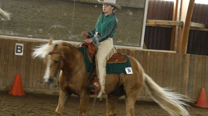 Die Zuschauer bekamen etwas geboten beim Westernreitturnier in Trochtelfingen: schnelle Galoppzirkel, spektakuläre "Sliding Stop