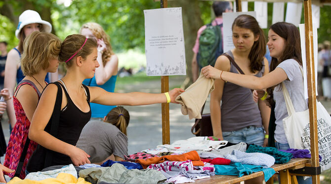 Recycle deinen Style Kleiderbörse Tübingen 2011