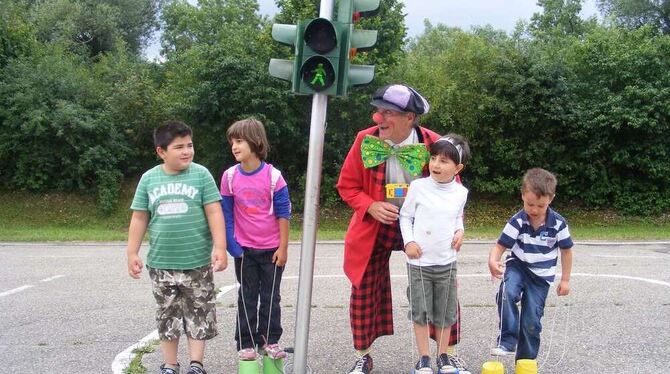 Verkehrskurs für Clown Clip. FOTO: TBÖ