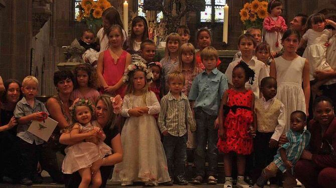 Kinder standen in der Marienkirche im Mittelpunkt. FOTO: BAIER