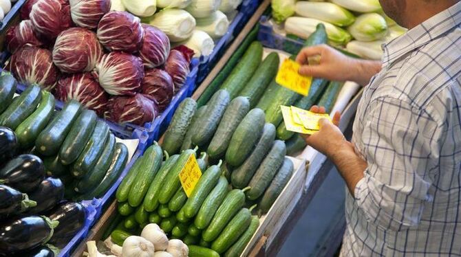 EHEC-Schaden: Nach einer zwischenzeitlichen Warnung vor Tomaten, Gurken und Salaten war der deutsche Gemüsemarkt Ende Mai mas