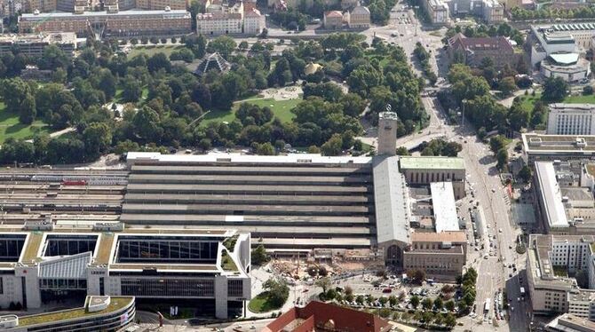 Luftbild vom Stuttgarter Hauptbahnhof und dem Gelände von Stuttgart 21.