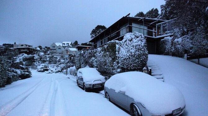 Neuseeland ist von einem Schneesturm überrascht worden, wie man ihn nach Meinung des örtlichen Wetterdienstes nur einmal erle