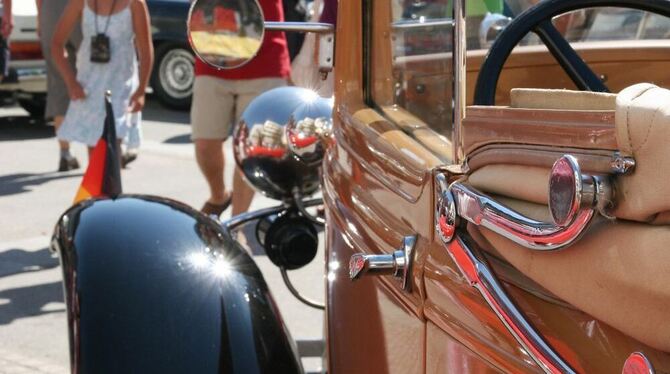 Automobilliebhaber dürften beim heutigen Oldtimertreffen auf dem Marktplatz wieder ins Schwärmen geraten. ARCHIVFOTO: AN