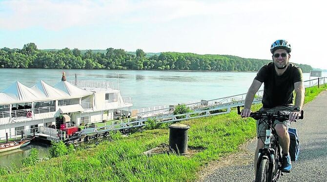 Direkt an der Donau entlang ist es am schönsten.  FOTOS: LENSCHOW