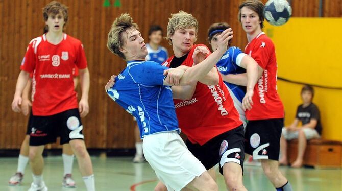 Aktueller Jugend-Nationalspieler des A-Jugend-Bundesligisten JSG Echaz-Erms: Tim Keupp (links).  GEA-FOTO: PACHER