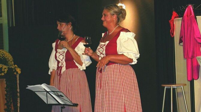 Adelinde Bohn (rechts) und Ingrid Frey im Bürgerhaus am Anger. GEA-FOTO: CAN