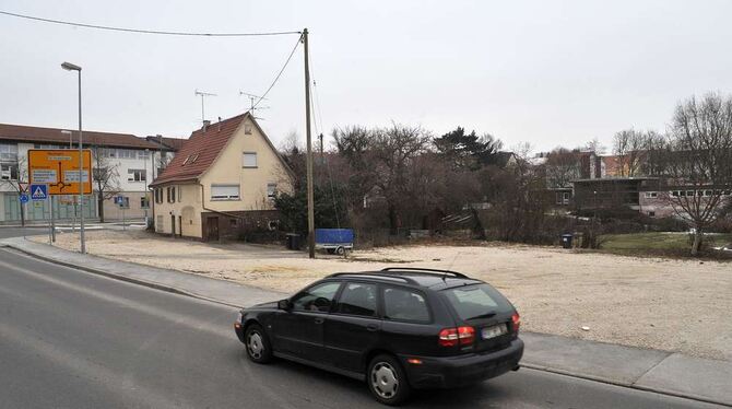 SB-Markt will Weile haben: Auf dieser Brache zwischen Kniebis- und Württemberger Straße soll in naher Zukunft eine zentrale Eink