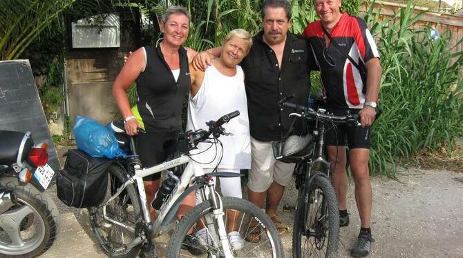 Per Rad zu den Freunden in Südfrankreich (von links): Monika Freudigmann, Ilona Schneider, Rolf Schneider, Norbert Freudigmann.