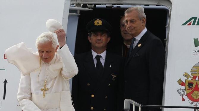 Ankunft in Berlin-Tegel: Papst Benedikt XVI. startet seinen Deutschlandbesuch.