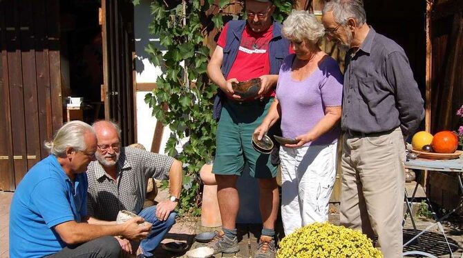 Johannes Joliet (von links) und Gernot Bitzer, Erich Rosenberger, Christel Bitzer sowie Paul Gaiser sind gespannt auf die Ausste