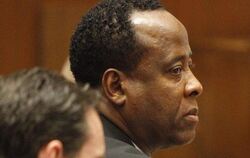 Michael Jacksons Leibarzt Conrad Murray vor Gericht. 