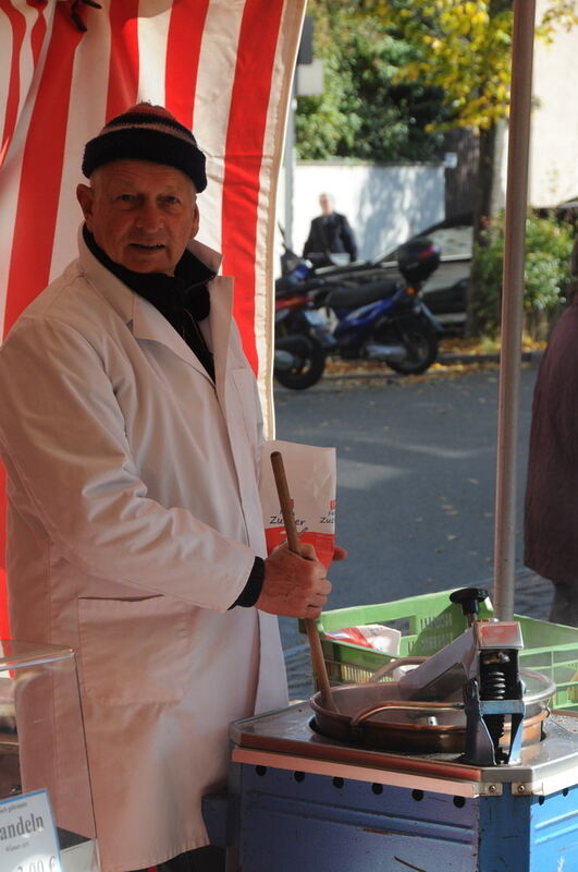 Kirbemarkt in Pfullingen. FOTO: Meyer