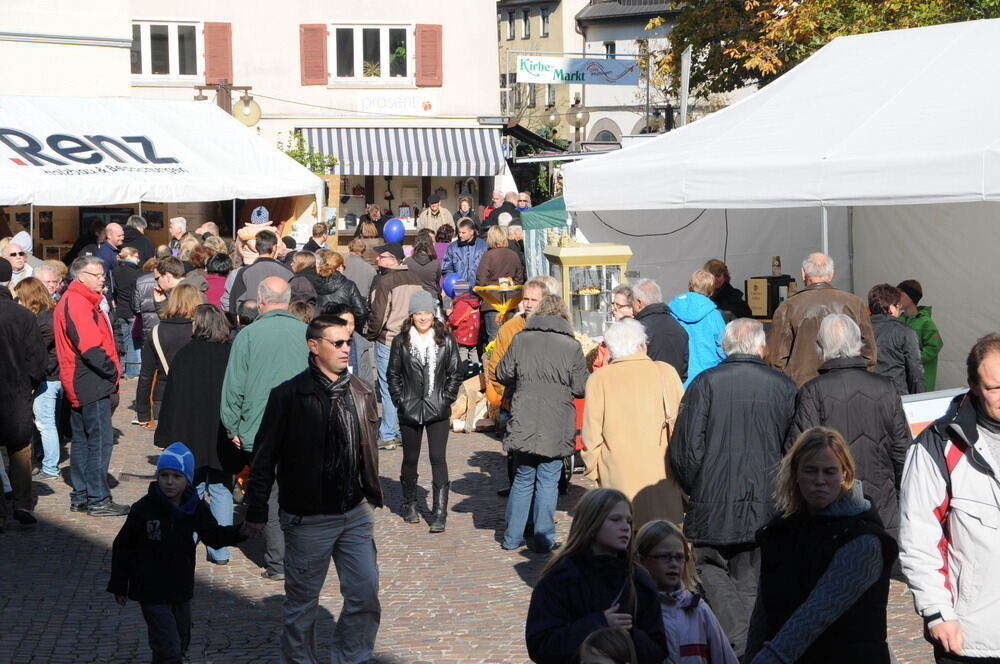 Kirbemarkt in Pfullingen. FOTO: Meyer