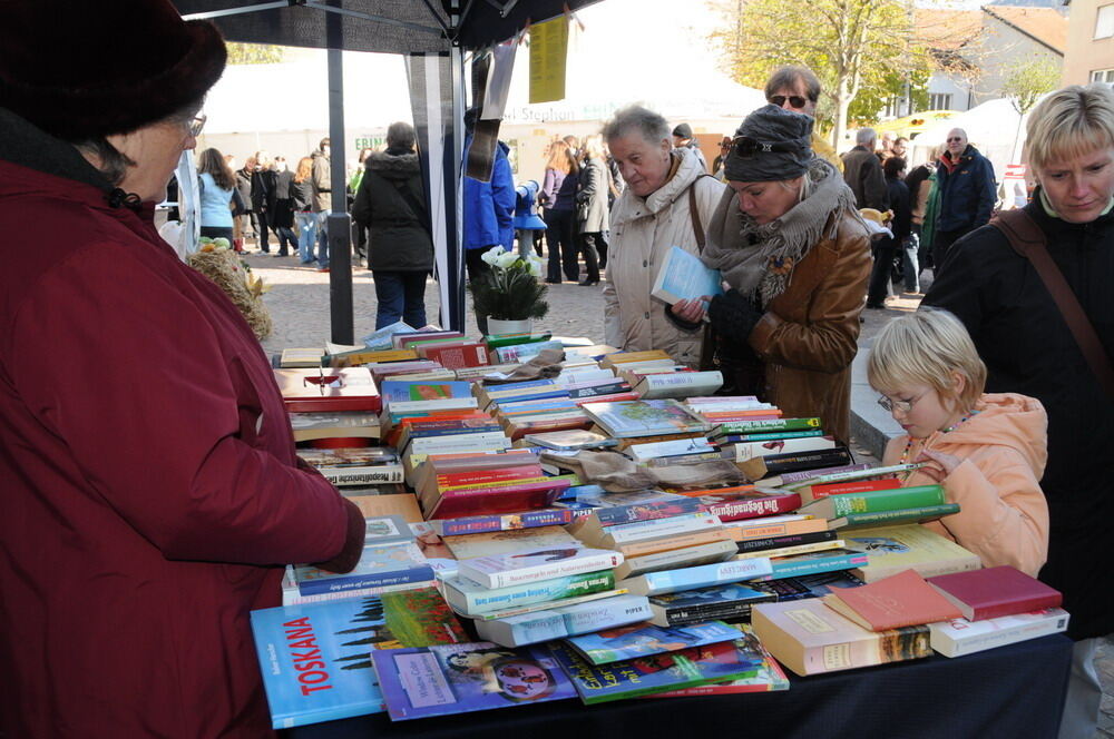 Kirbemarkt in Pfullingen. FOTO: Meyer