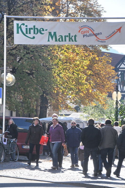 Kirbemarkt in Pfullingen. FOTO: Meyer