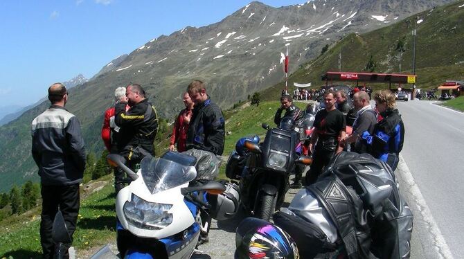 Die Achalm Bikers - seit 25 Jahren auf Tour.  FOTO: PR