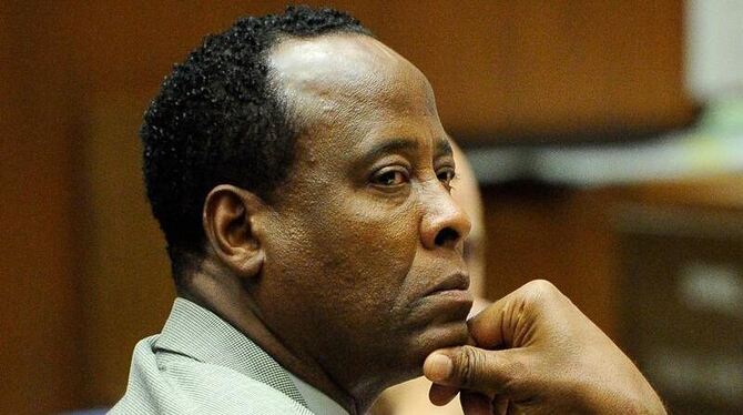 Ein nachdenklicher Conrad Murray. Foto: Kevork Djansezian