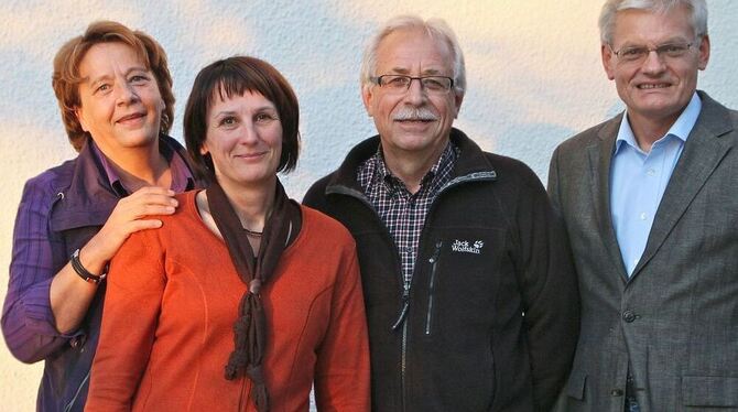 Das Gomaringer Hospiz-Team: (von links) Die Einsatzleiterinnen Elke Schmidt und Sigrid Härter; Günter Vollmer und Vorsitzender G