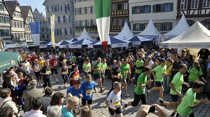 Groß-Ereignis in der Tübinger Altstadt: Die Fortsetzung 2012 ist gesichert.  GEA-ARCHIVFOTO: NIETHAMMER