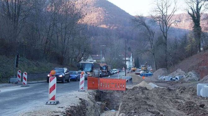 An der B 465 von Bad Urach nach Münsingen wird gebaut. Im kommenden Jahr wird sie total gesperrt.