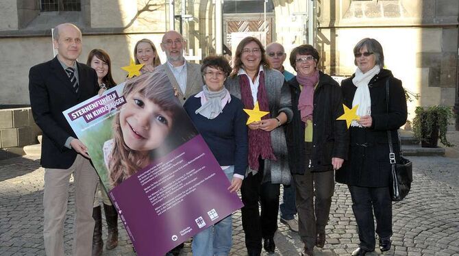 Die ehrenamtlichen Helfer geben bereits zum vierten Mal ihr Bestes, um bedürftigen Kindern eine Freude zu machen.FOTO: NIETHAMME