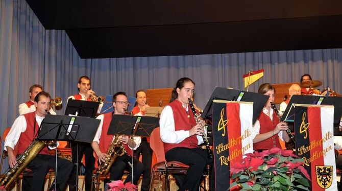 Die Stadtkapelle Reutlingen überzeugte bei ihrem Konzert 400 Zuhörer mit einem abwechslungsreichen Programm. FOTO: THOMYS