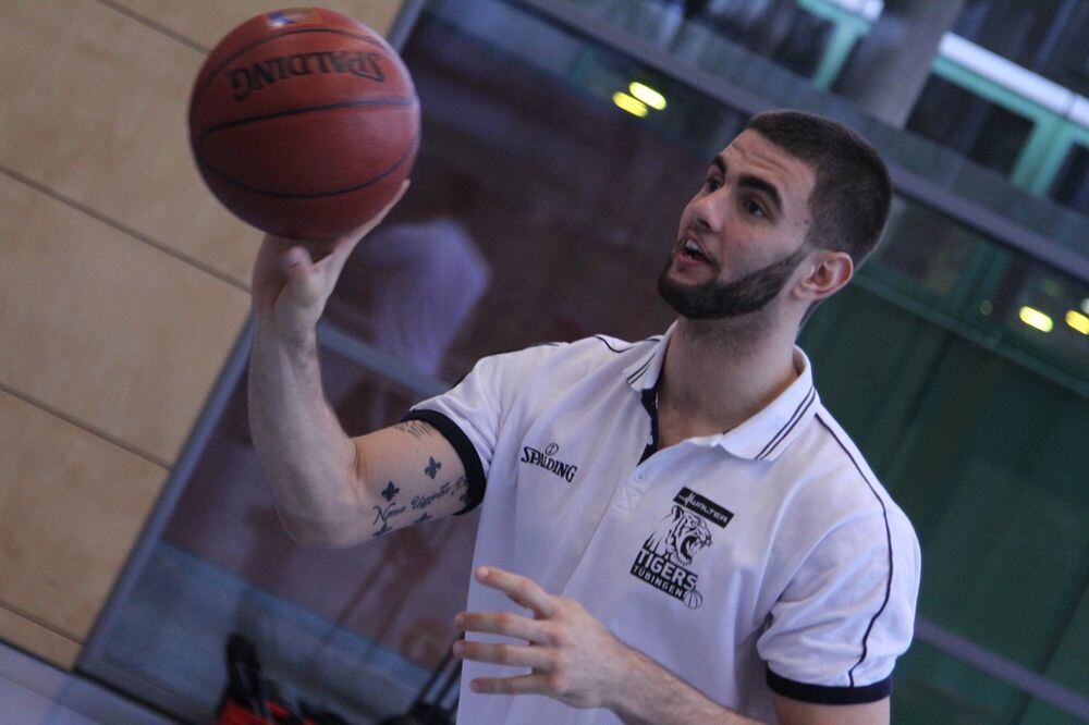 ZmS beim Training mit den Walter Tigers. Foto: Fink