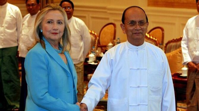 »Dies ist ein historischer Besuch«: US-Außenministerin Hillary Clinton und Birmas Präsident Thein Sein.  Foto: Nyein Chan Nai