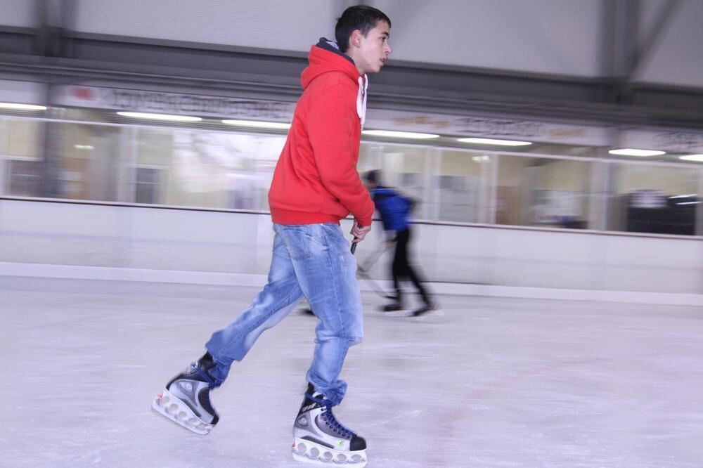 Zeitung macht Schule Eishockey-Training mit Thomas Schaal