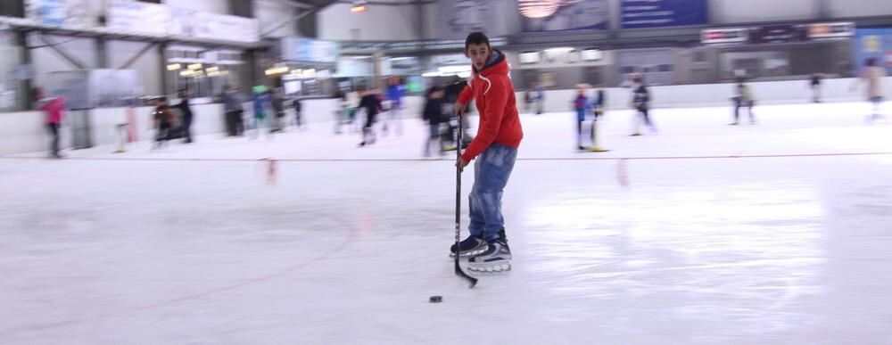 Zeitung macht Schule Eishockey-Training mit Thomas Schaal