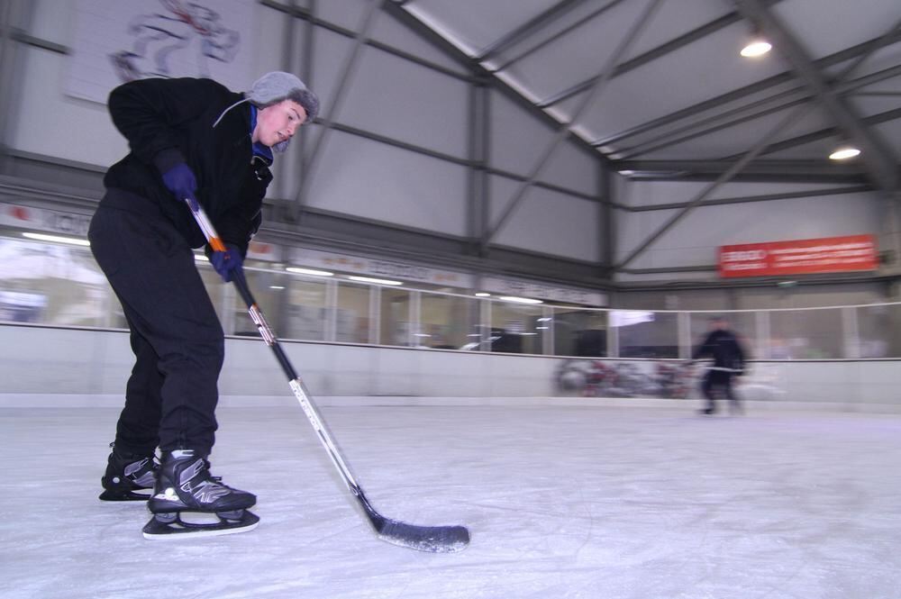 Zeitung macht Schule Eishockey-Training mit Thomas Schaal