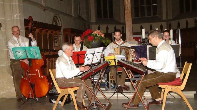 Alpenländische Stimmung in der Martinskirche.  FOTO: KABLAOUI