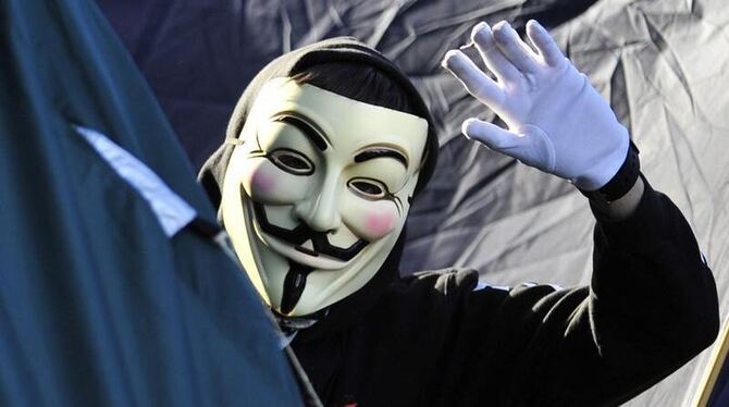 Aktivist von Anonymous: Seit mehreren Monaten ruft die Hackergruppe dazu auf, die Web-Auftritte rechter Organisationen anzugr