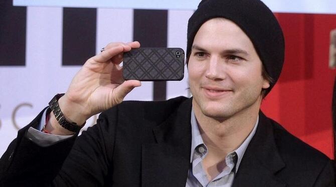 Ashton Kutcher lässt die Mütze gerne auf.  Foto: Rubra  