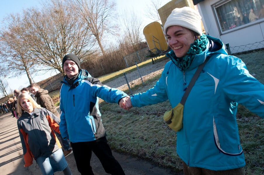 Menschenkette zwischen Walddorf und Häslach