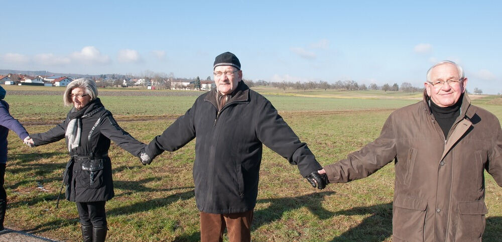 Menschenkette zwischen Walddorf und Häslach