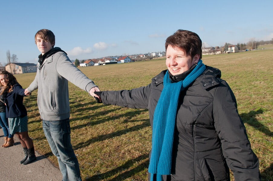 Menschenkette zwischen Walddorf und Häslach