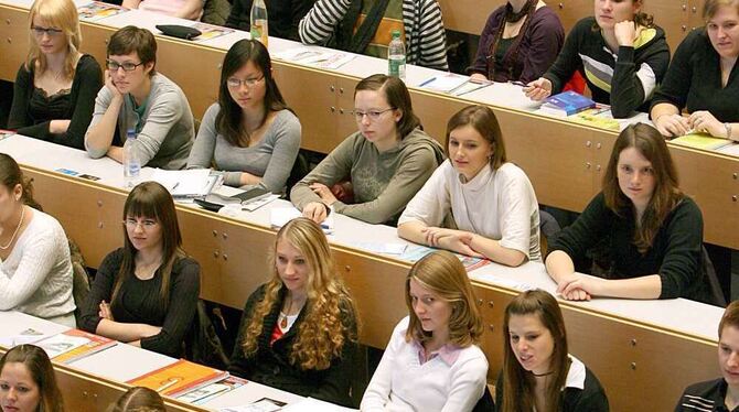 Erstsemester im Audimax der Universität Konstanz.