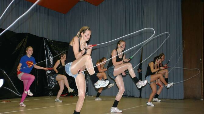 Kam gut an: Rope-Skipping bei der Jahresfeier des SV Würtingen. FOTO: MKÖ