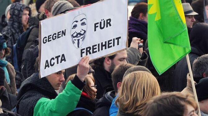 ACTA-Proteste in Deutschland: Tausende gingen auf die Straße. Foto: Sören Stache