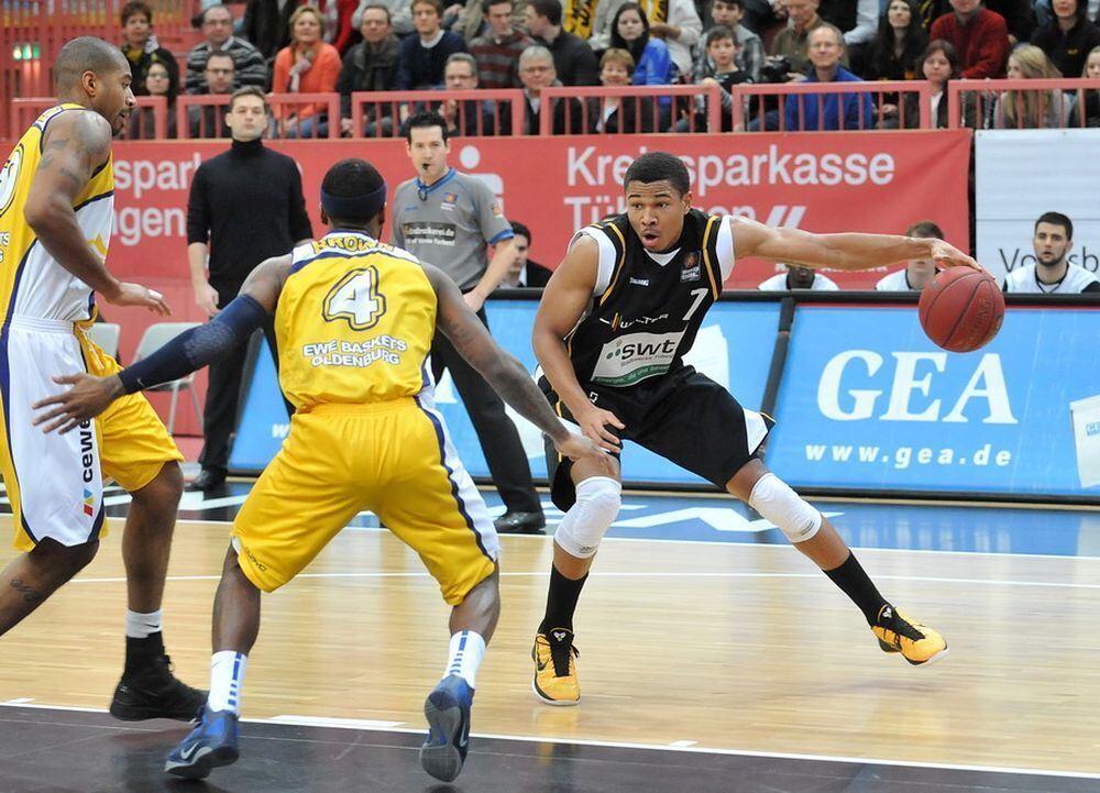 Basketball: Walter Tigers Tübingen gegen EWE Baskets Oldenburg