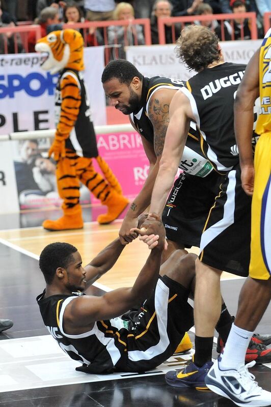 Basketball: Walter Tigers Tübingen gegen EWE Baskets Oldenburg